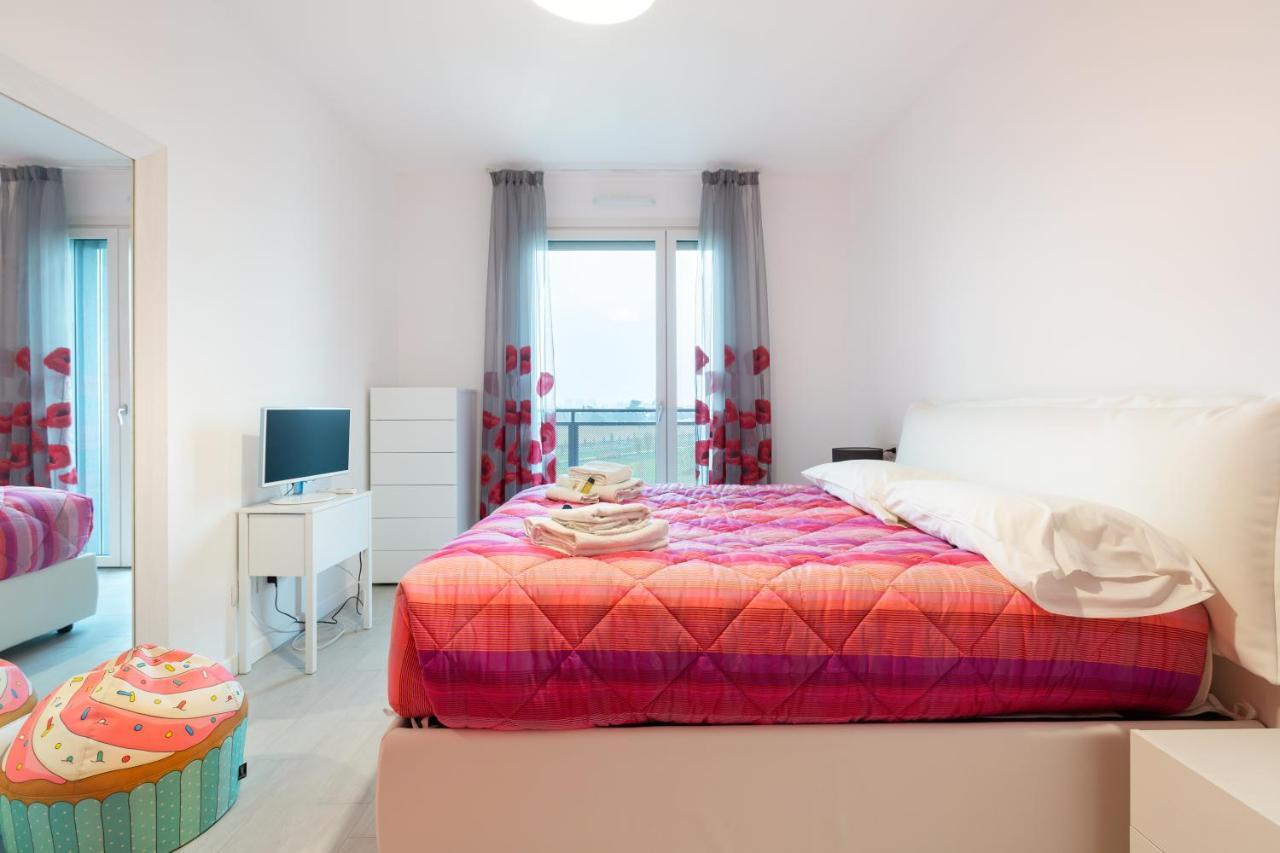 Fiera Milano Flat With Garage Apartman Kültér fotó